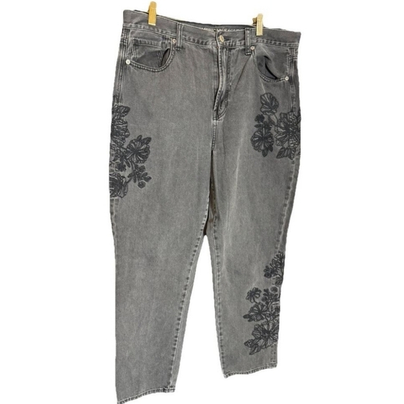 American Eagle Mom Jeans Embroidered Floral Faded black 8 Whimsigoth - Picture 3 of 15